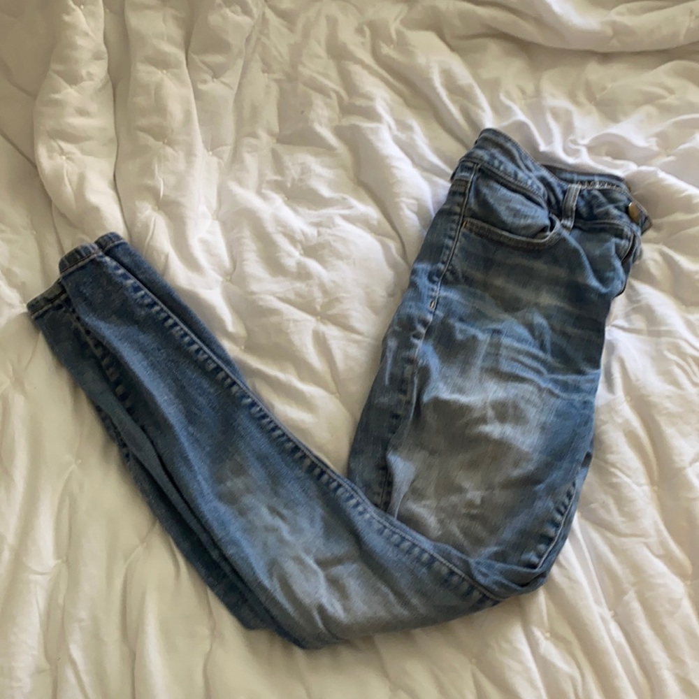 Women’s size 4 American eagle skinny jeans